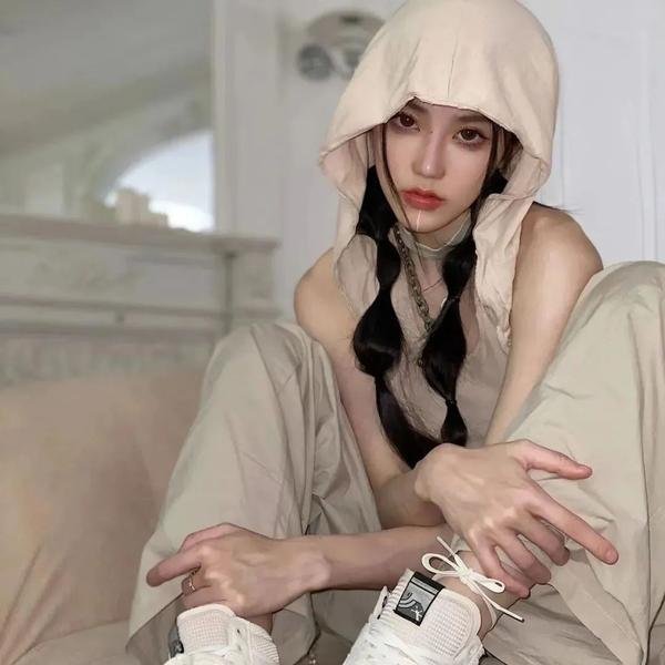 眼里余光都是你